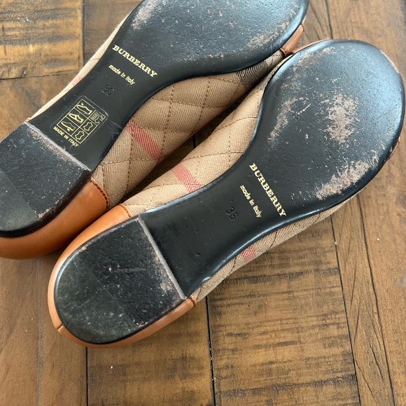 Burberry flats authentic - Picture 2 of 4